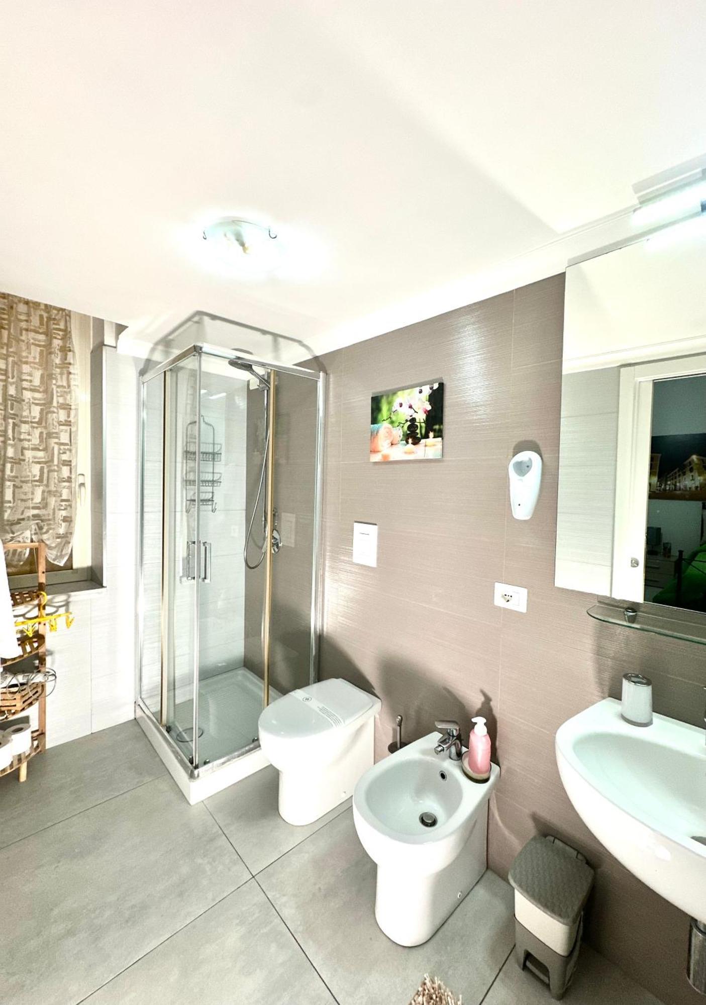 Tuttoincentro Bed & Breakfast Salerno Exterior photo