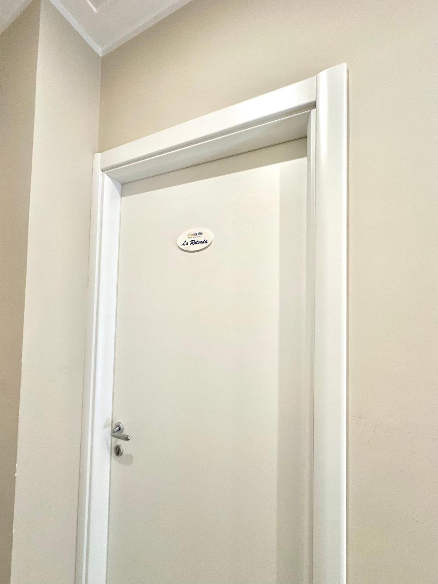 Tuttoincentro Bed & Breakfast Salerno Exterior photo