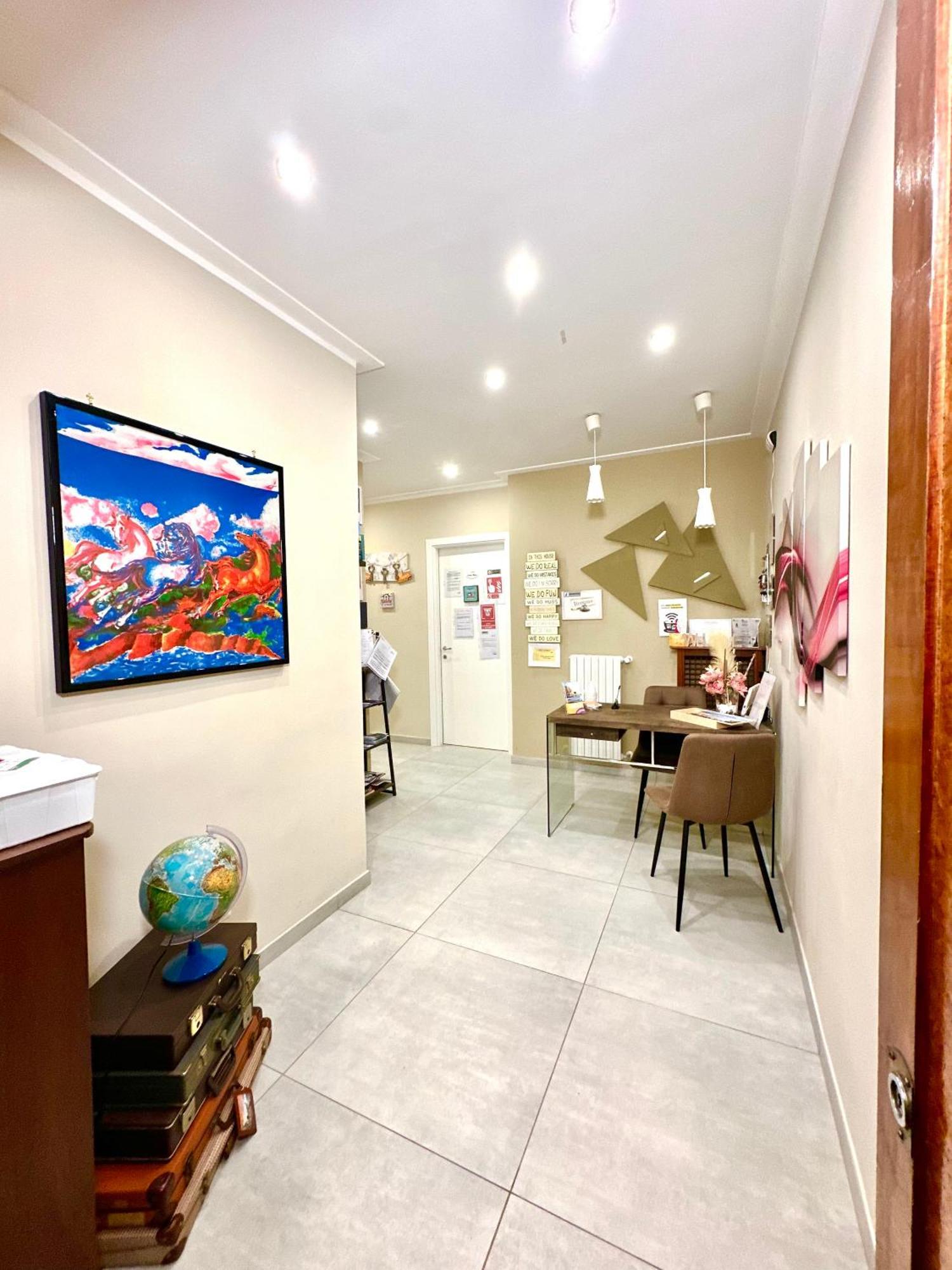 Tuttoincentro Bed & Breakfast Salerno Exterior photo