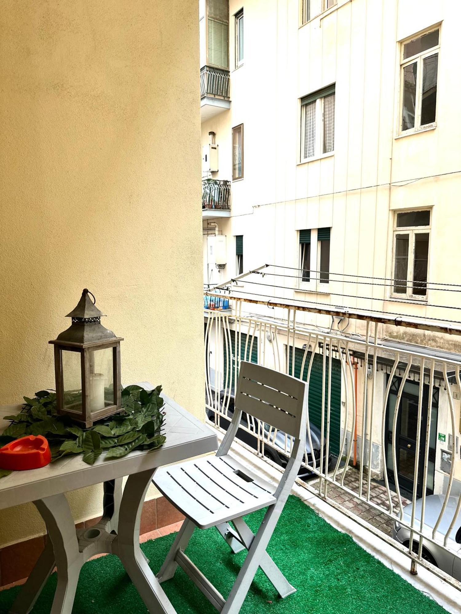 Tuttoincentro Bed & Breakfast Salerno Exterior photo