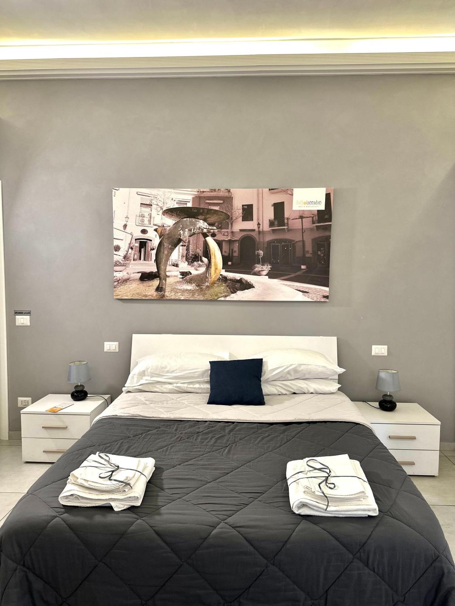 Tuttoincentro Bed & Breakfast Salerno Exterior photo