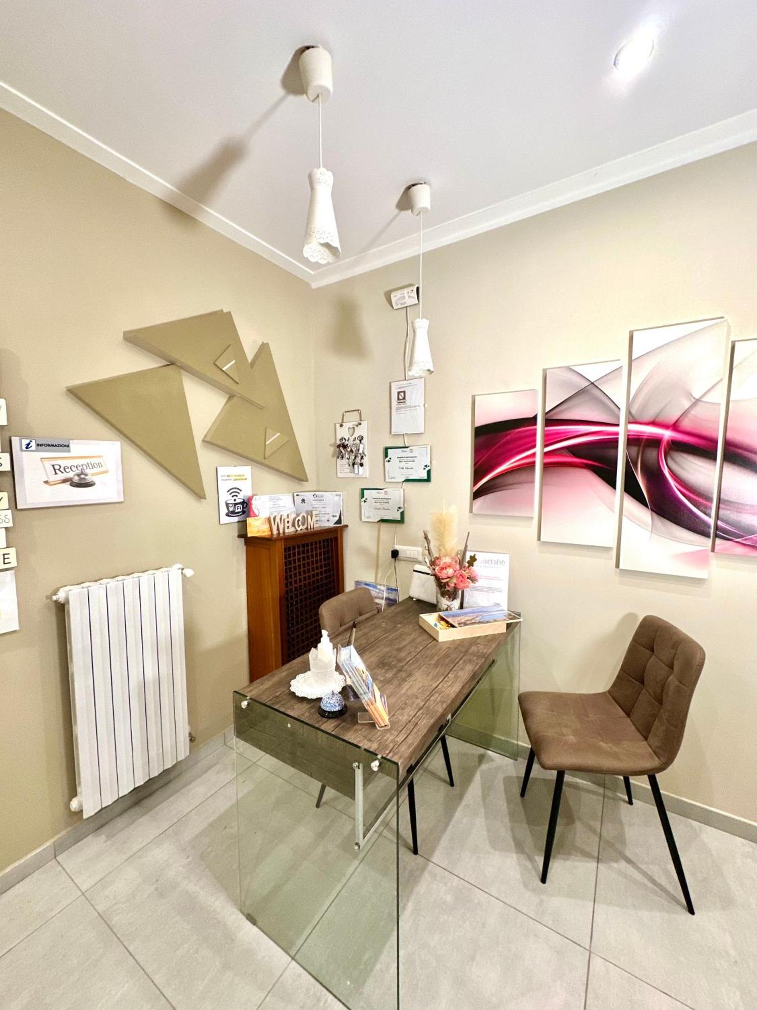 Tuttoincentro Bed & Breakfast Salerno Exterior photo