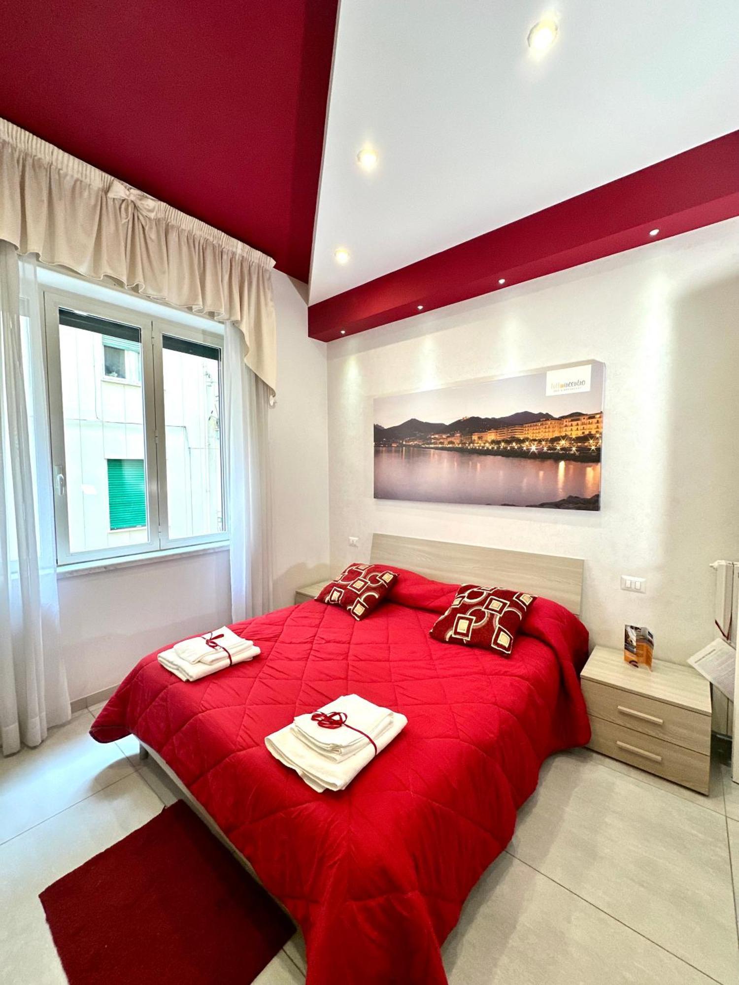 Tuttoincentro Bed & Breakfast Salerno Exterior photo